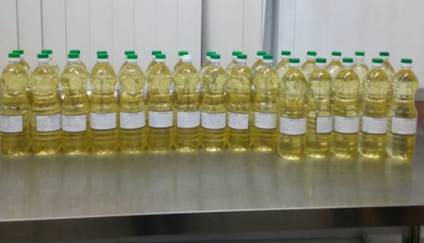 product-1-1 refined soybean oil_.jpg